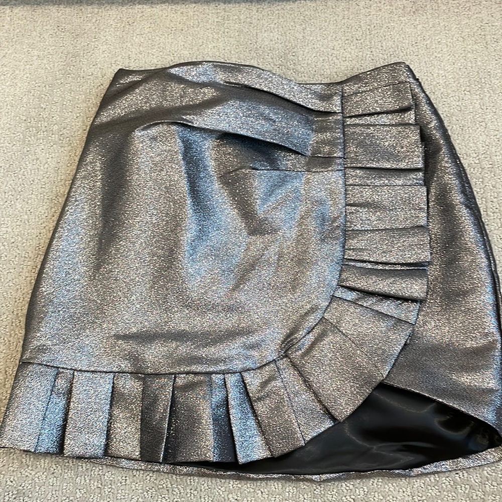 DO+BE skirt new with tags
